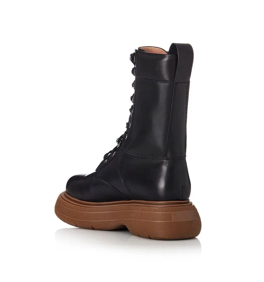 Alias Mae Spencer Boot in Black and Gum