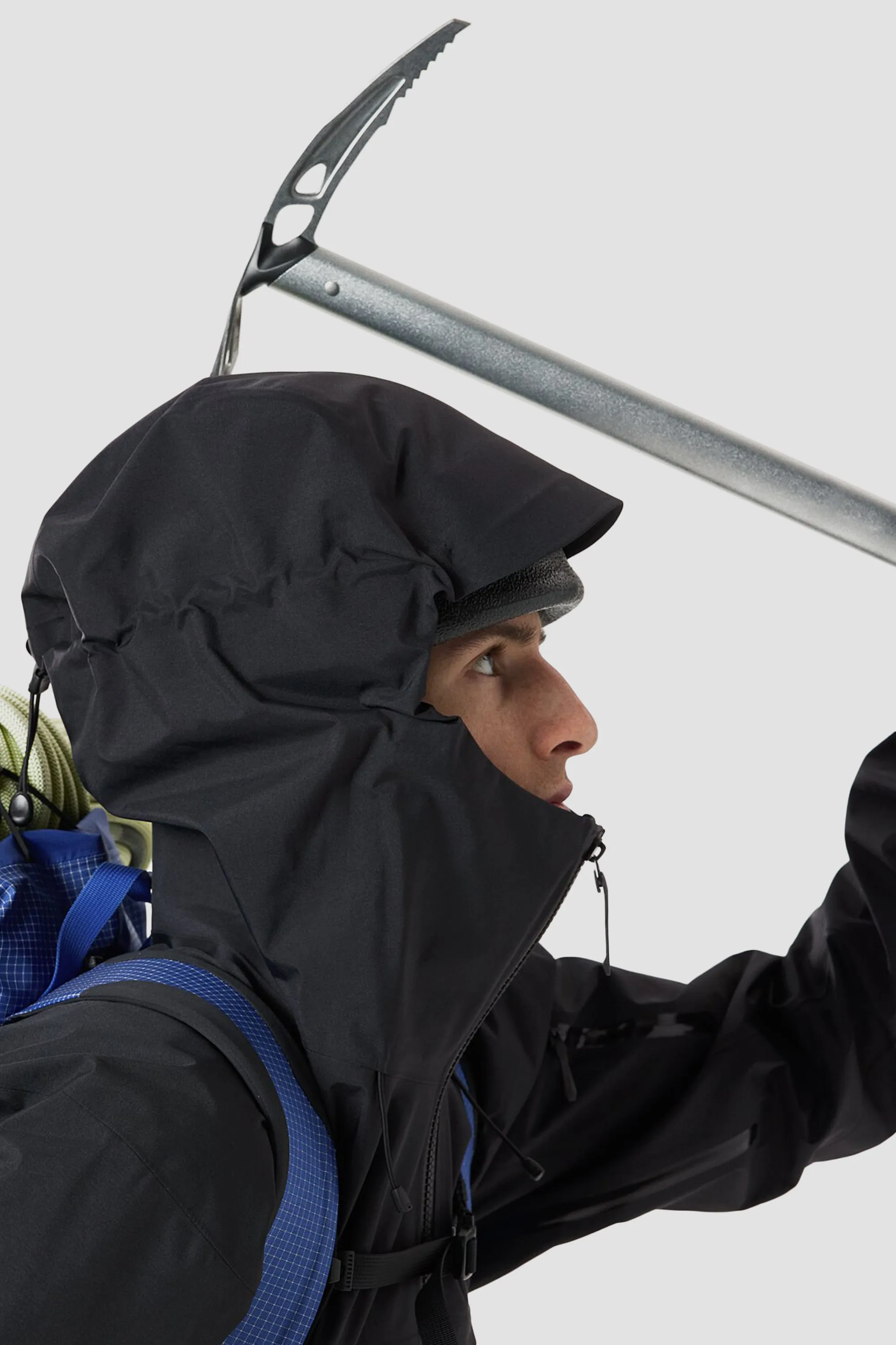 Arc'teryx Men's Alpha SV Jacket in Black