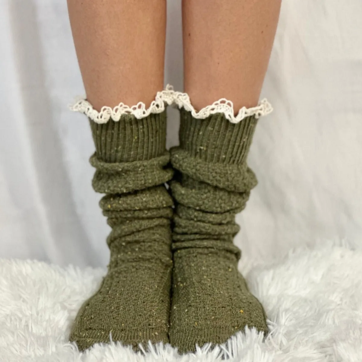 BOOTIE  lace slouch  socks - olive