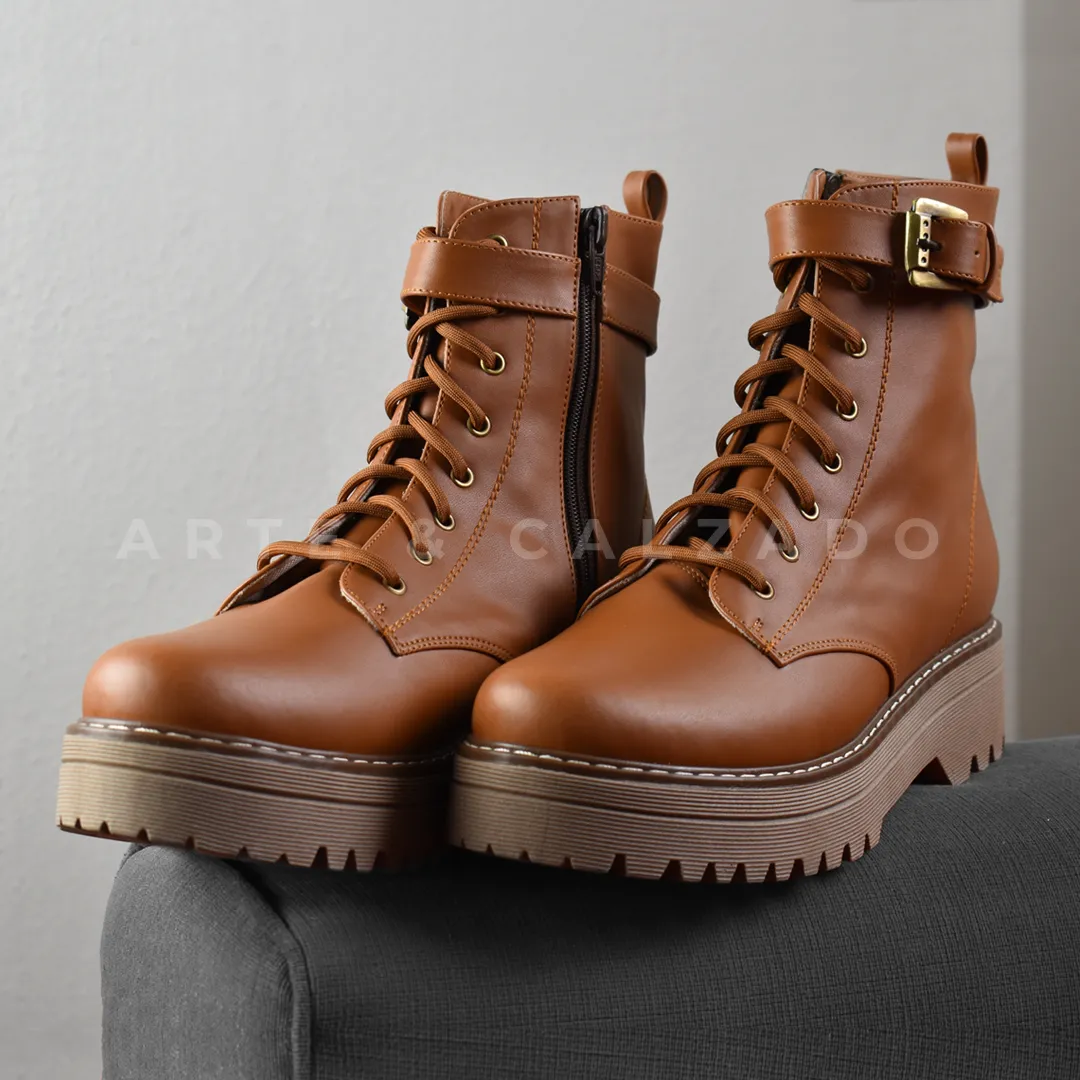 Botín Combat Boots Camel B18