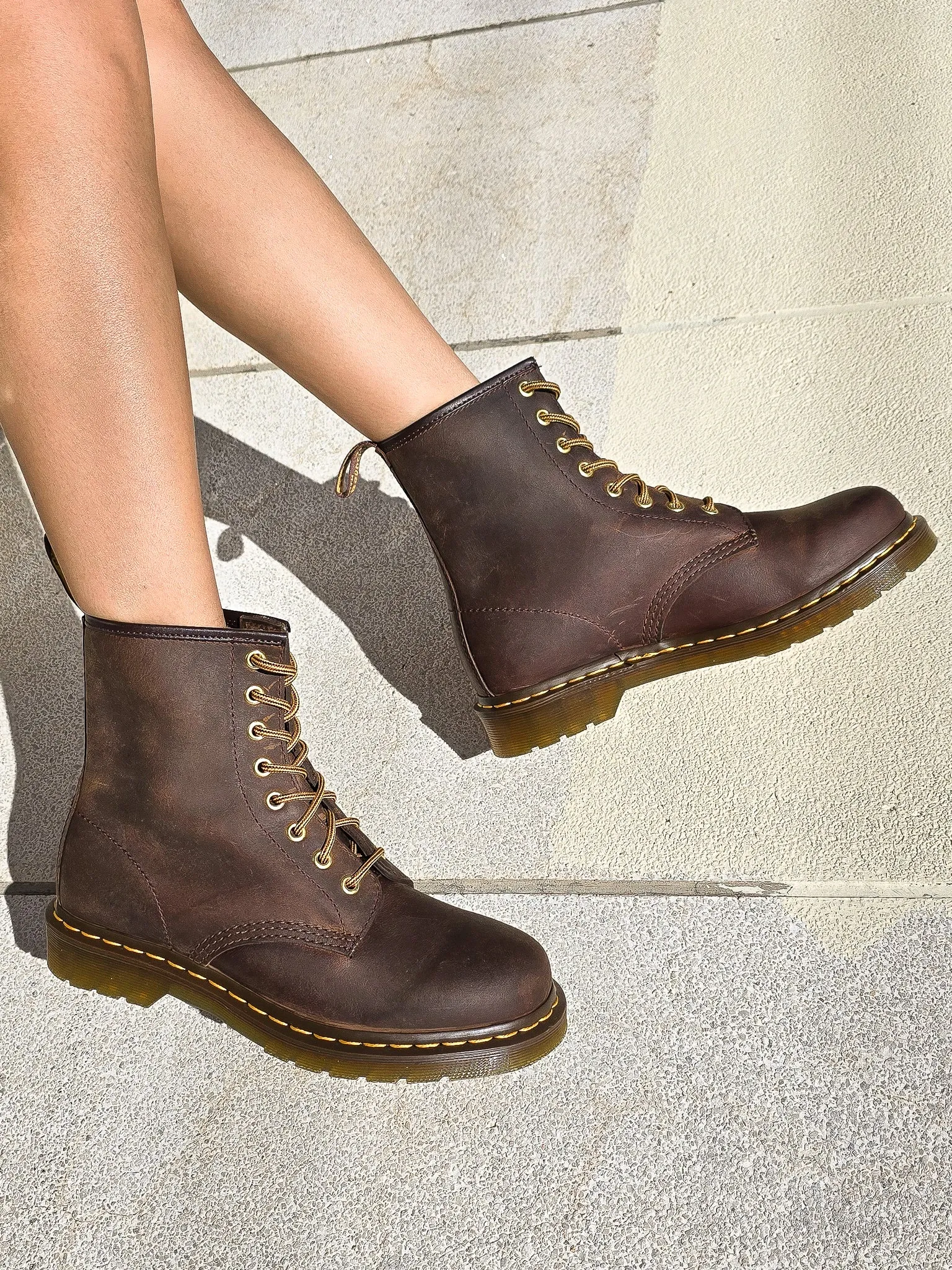 DR. MARTENS 1460 AZTEC CRAZY HORSE BROWN