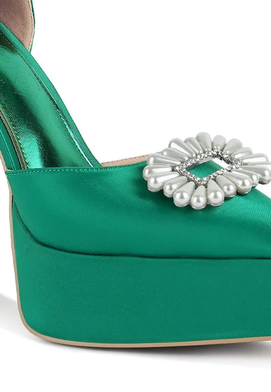 Maeissa Pearls Brooch Detail Block Heel Sandals