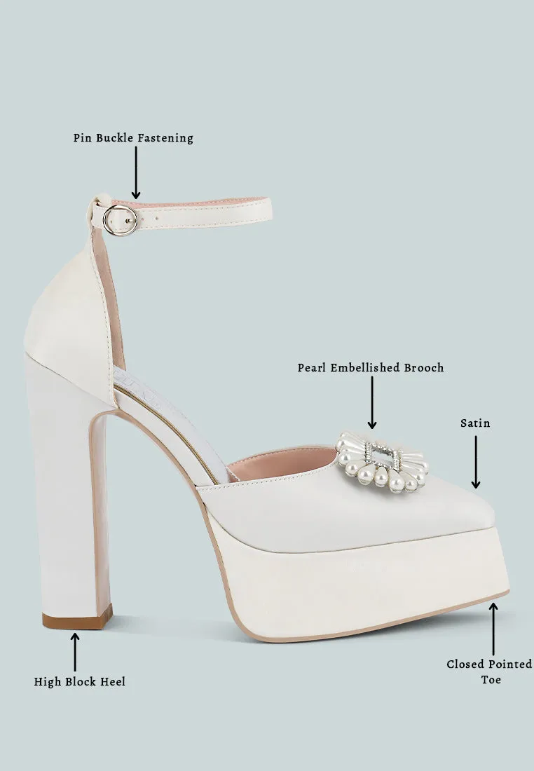 Maeissa Pearls Brooch Detail Platform Block Heel Sandals