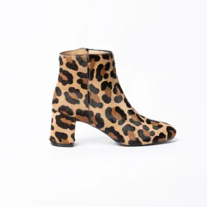 Mid Heel Ankle Boots in Leo