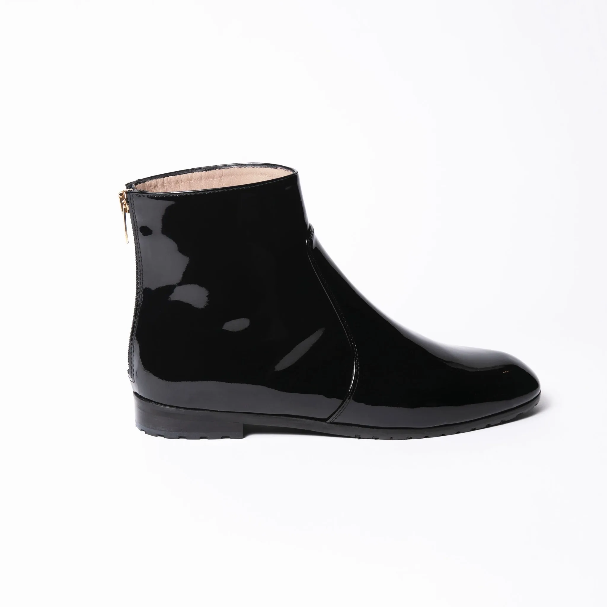 Minimalistic Ankle Boots in Black Patent