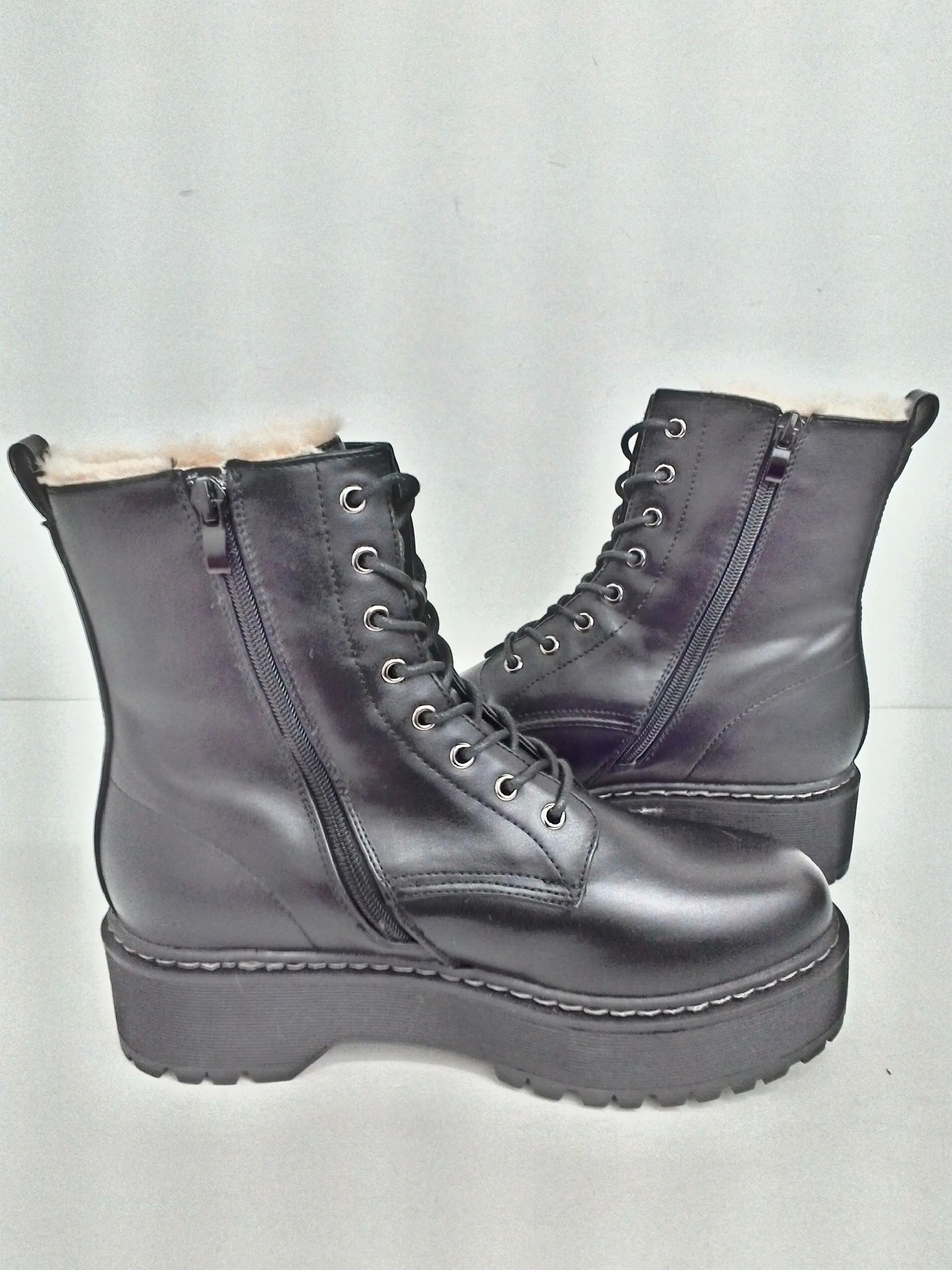 Steve Madden Women's Betty Black Combat Boot Size 9